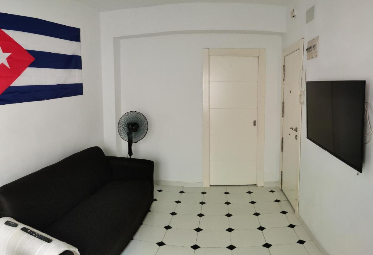 El Rinconcito Cubano En El Centro Apartment Almeria Ngoại thất bức ảnh